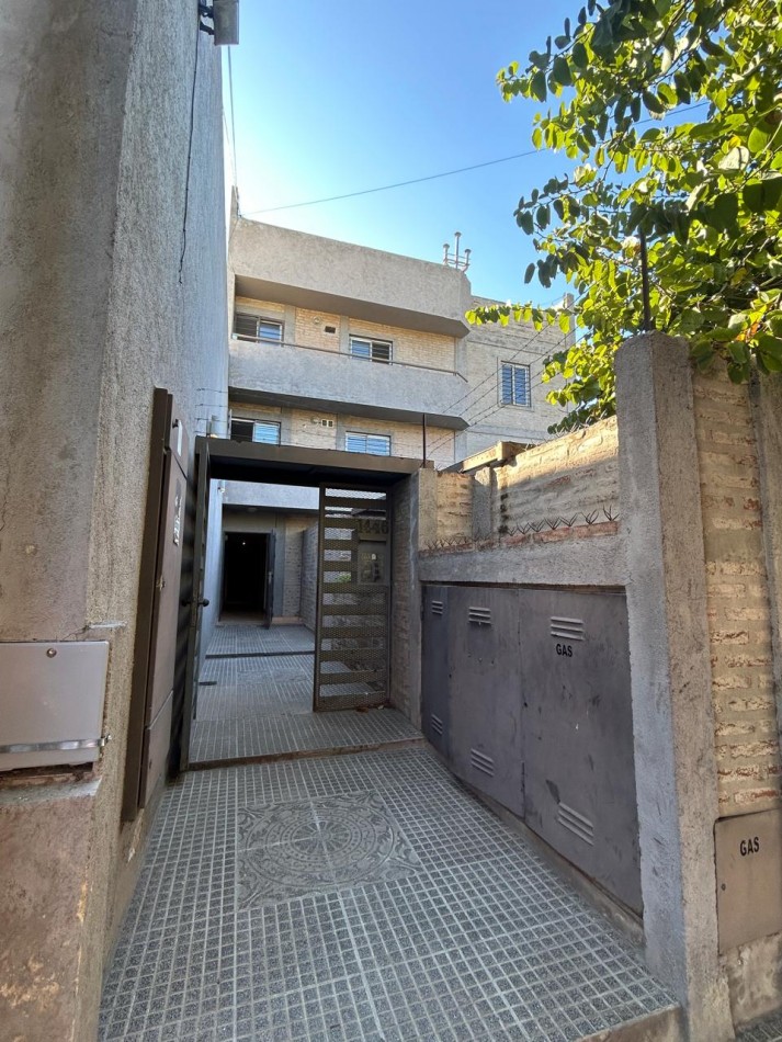 VENTA DEPARTAMENTO 3 DORMITORIOSC CON COCHERA - PUEYRREDON.