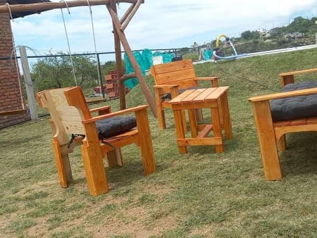 CASA CON PILETA EN VENTA - VILLA SANTA CRUZ DEL LAGO, CORDOBA.