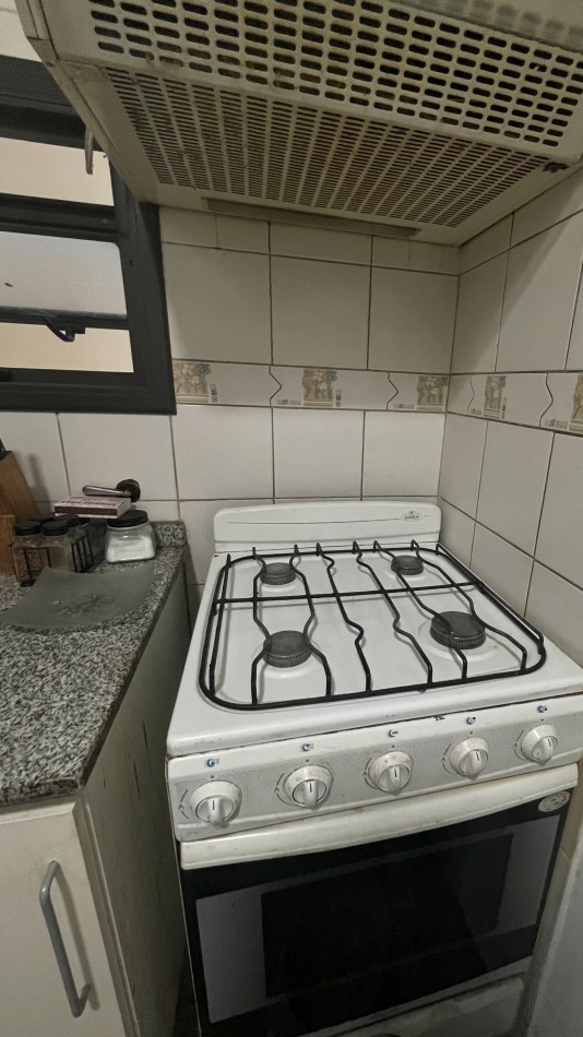 VENTA GENERAL PAZ - DEPARTAMENTO DE 2 DORMITORIOS FRENTE A LA PLAZA ALBERDI.