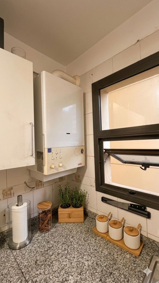 VENTA GENERAL PAZ - DEPARTAMENTO DE 2 DORMITORIOS FRENTE A LA PLAZA ALBERDI.