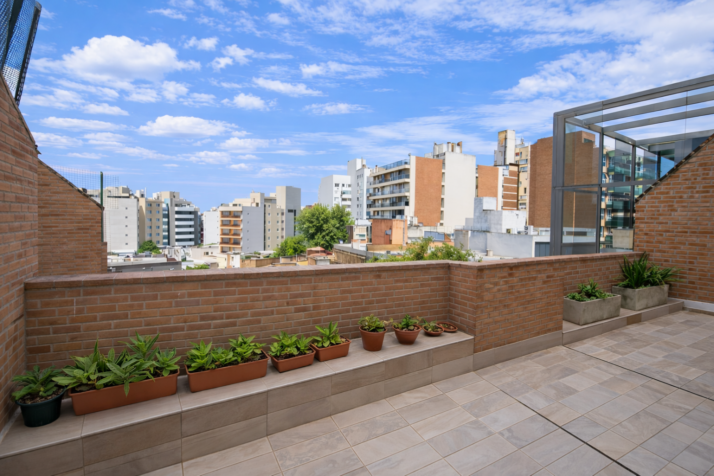 VENTA PISO COMPLETO  2 DORMI CON TERRAZA EN GRAL PAZ 