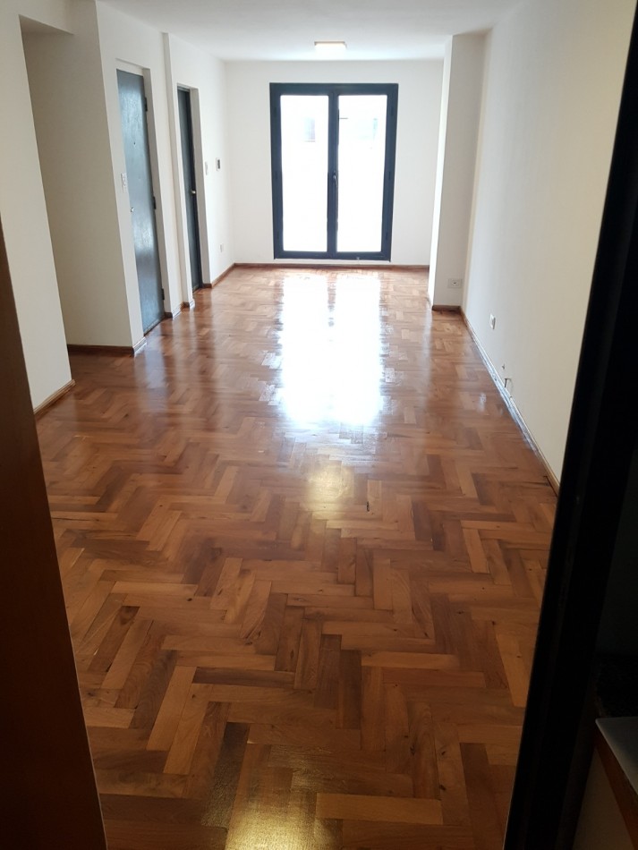 VENTA PISO COMPLETO  2 DORMI CON TERRAZA EN GRAL PAZ 