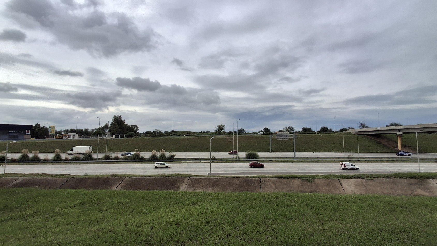 TERRENO EN CIRCUNVALACION 