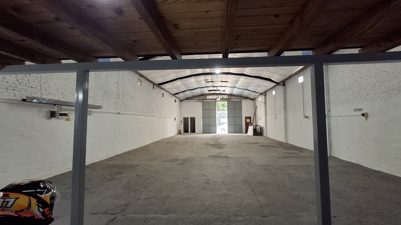 IMPORTANTE GALPON EN ALQUILER 