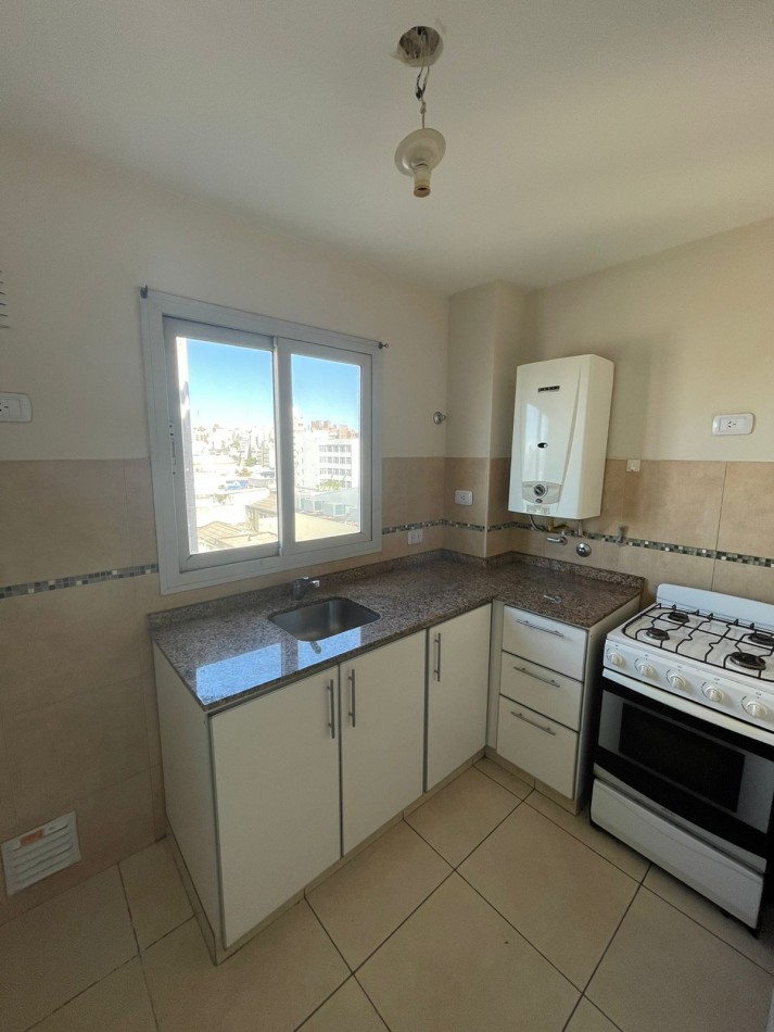 VENTA DPTO 1 DORMITORIO AV OLMOS 500