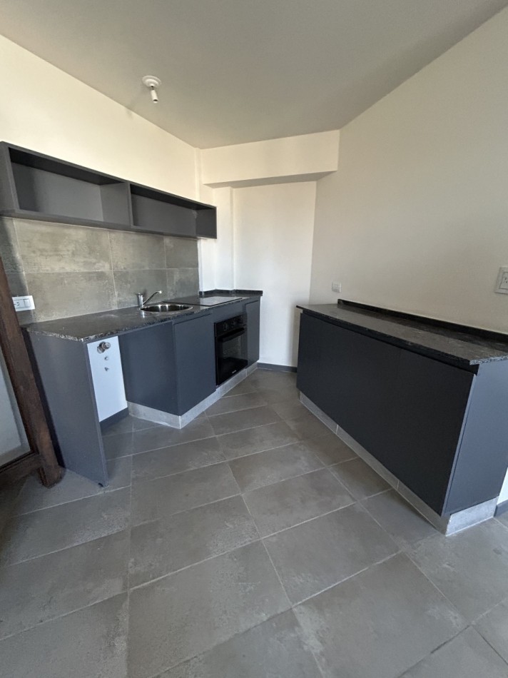 EDIFICIO "BALCONES DEL ABASTO" BARRIO GENERAL PUEYRREDON