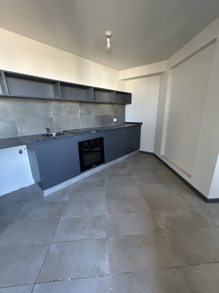 EDIFICIO "BALCONES DEL ABASTO" BARRIO GENERAL PUEYRREDON