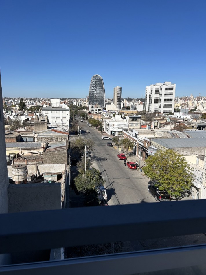 EDIFICIO "BALCONES DEL ABASTO" BARRIO GENERAL PUEYRREDON