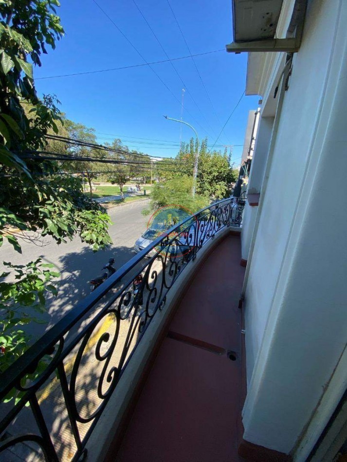 CASA EN VENTA BARRIO PUEYRREDON 4 DORMITORIOS - APTA CREDITO