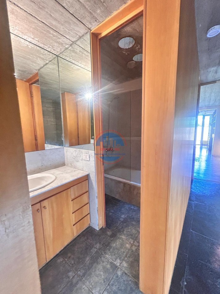 LAS DELICIAS - CASA EN ALQUILER 3 DORMITORIOS. 