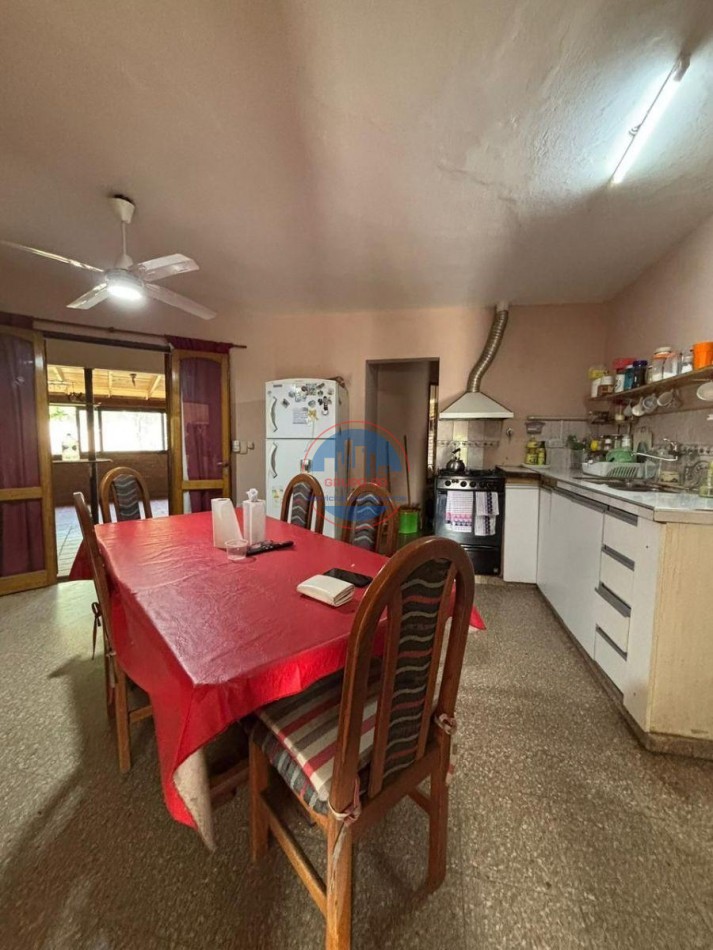 VILLA ALLENDE - CASA DE 4 DORMITORIOS.