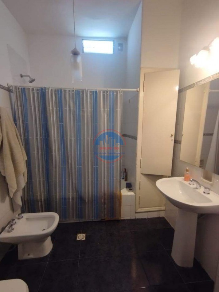 CASA EN VENTA BARRIO PUEYRREDON 4 DORMITORIOS - APTA CREDITO