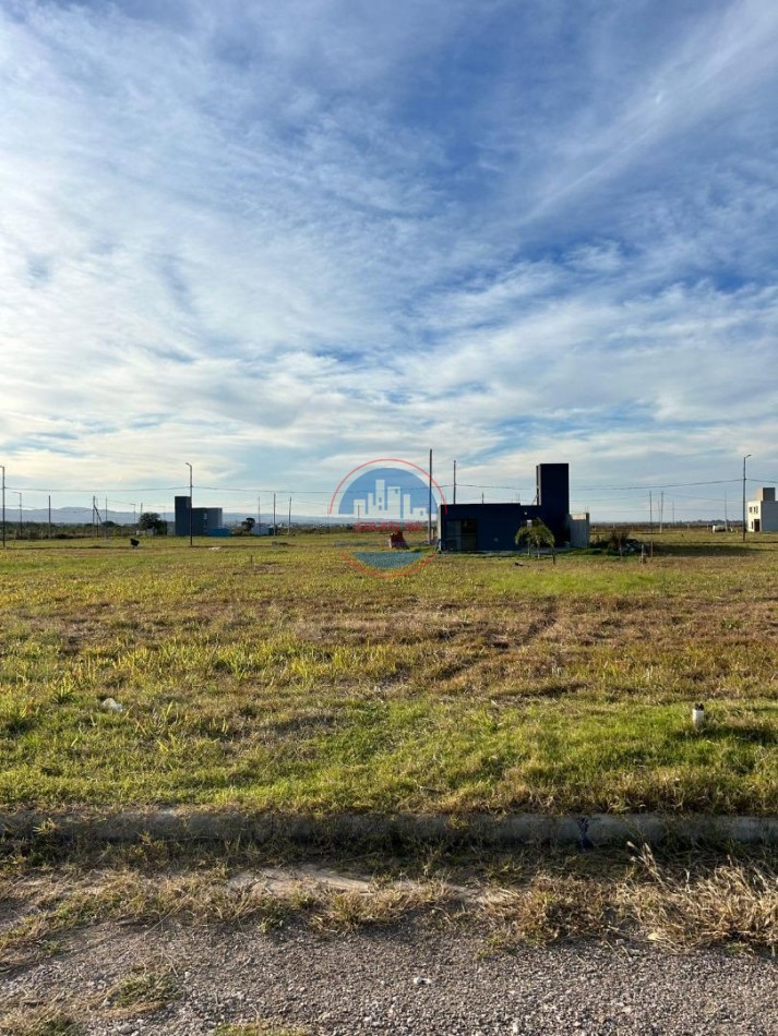 VENDO TERRENO EN BARRIO LA ERNESTINA - CAMINO MALAGUEÑO