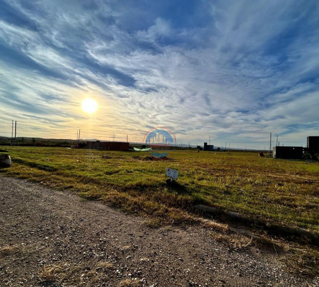 VENDO TERRENO EN BARRIO LA ERNESTINA - CAMINO MALAGUEÑO