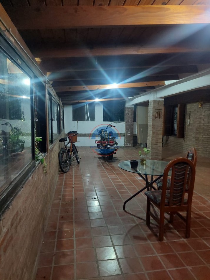 VILLA ALLENDE - CASA DE 4 DORMITORIOS.