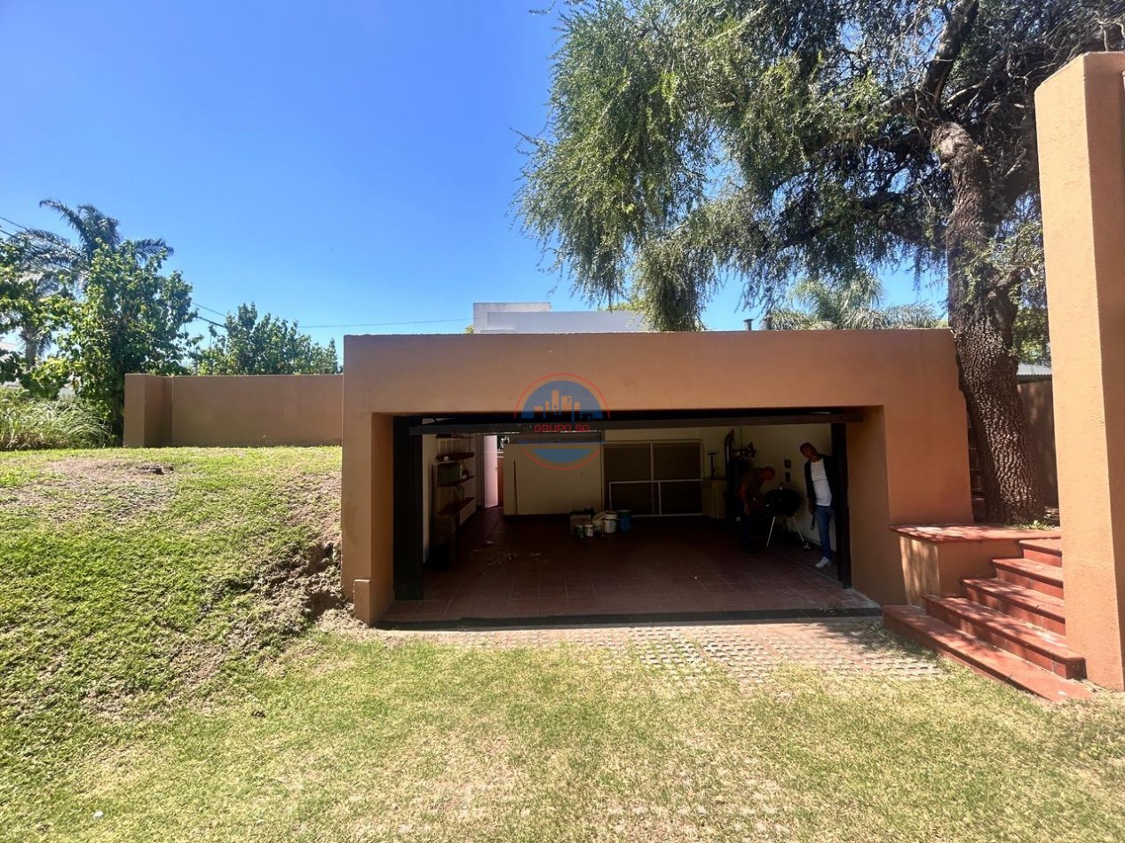 LAS DELICIAS - CASA EN ALQUILER 3 DORMITORIOS. 