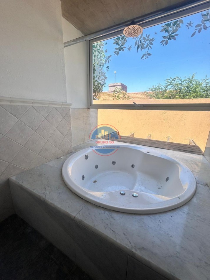 LAS DELICIAS - CASA EN ALQUILER 3 DORMITORIOS. 