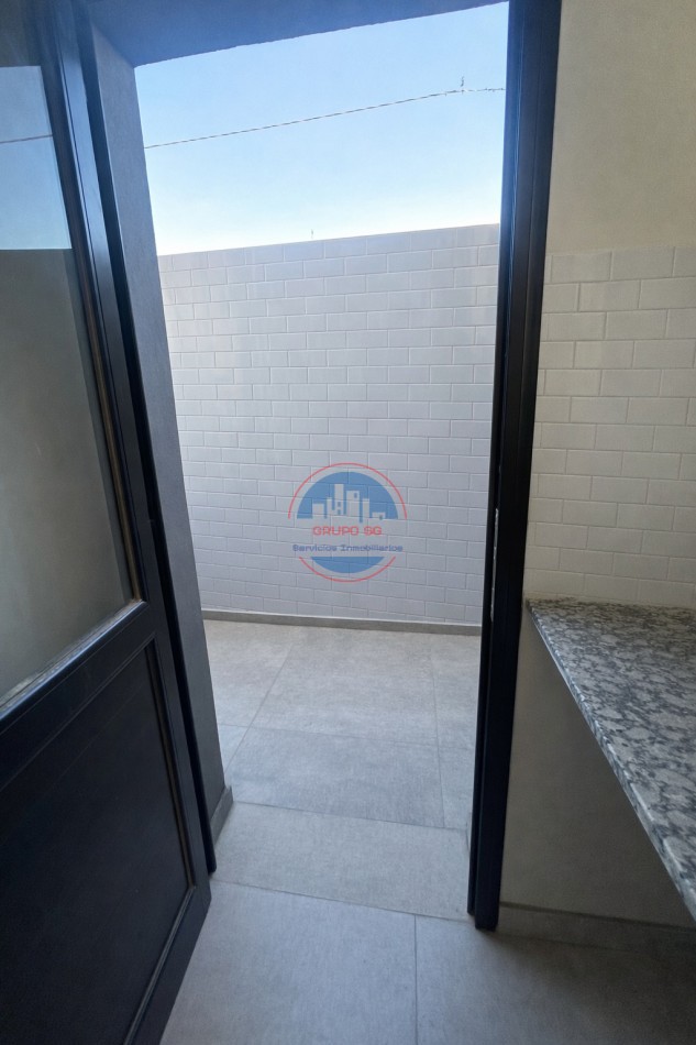 RINCONES DE MANANTIALES - CASA DE 3 DORMITORIOS Y COCHERA DOBLE.