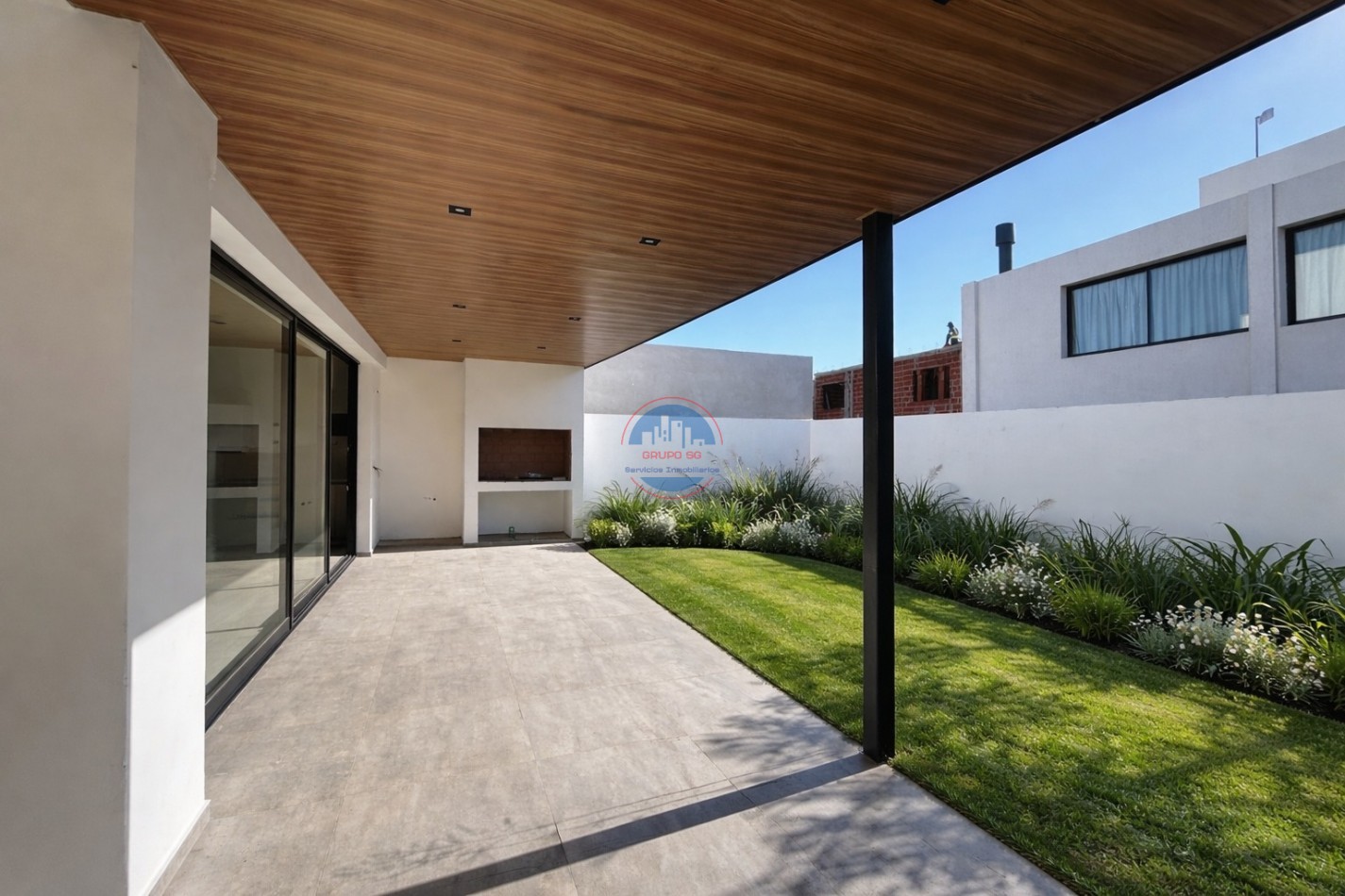 RINCONES DE MANANTIALES - CASA DE 3 DORMITORIOS Y COCHERA DOBLE.