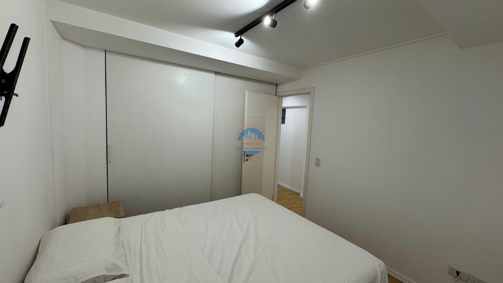 CENTRO - DEPARTAMENTO EN VENTA 2 DORMITORIOS- OPCION AMOBLADO.