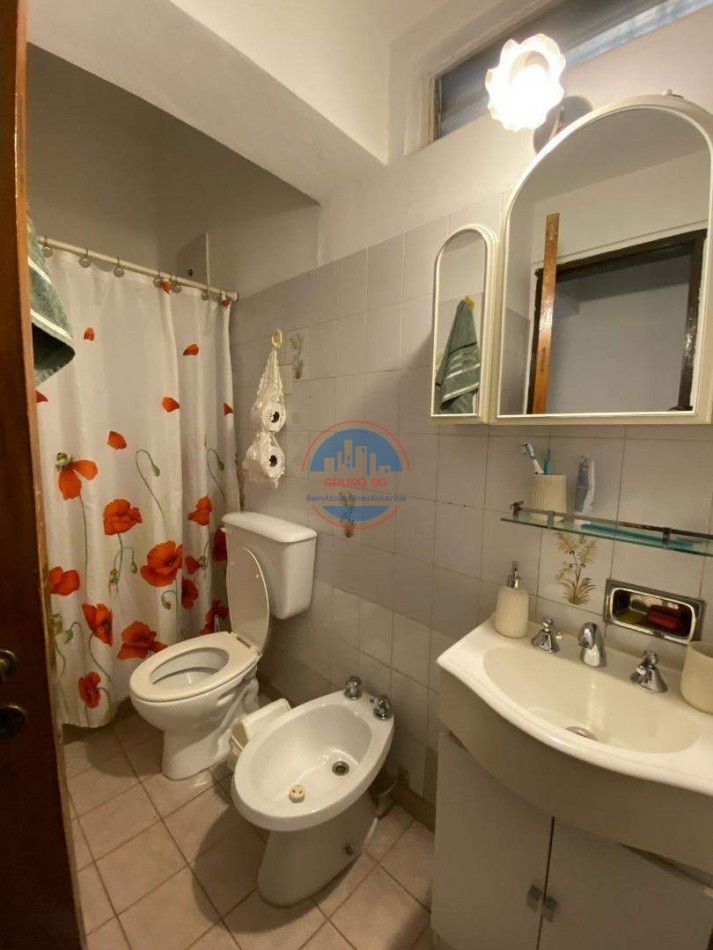 CASA EN VENTA BARRIO PUEYRREDON 4 DORMITORIOS - APTA CREDITO