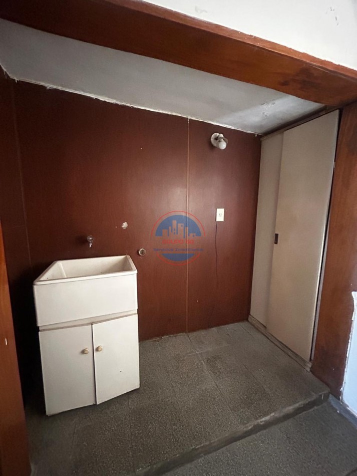 CASA EN VENTA DE 3 DORMITORIOS CON PATIO - GENERAL BUSTOS - CORDOBA.