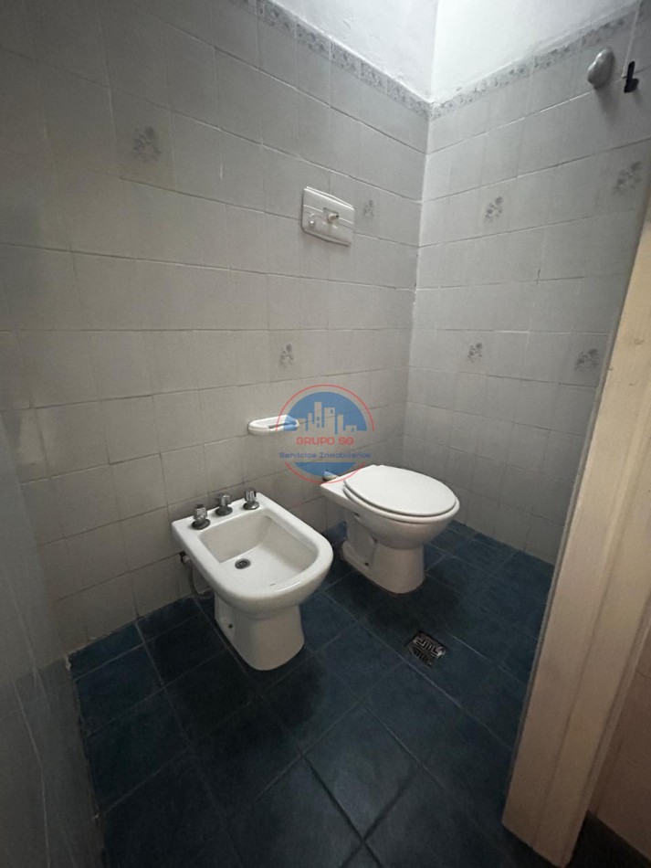 CASA EN VENTA DE 3 DORMITORIOS CON PATIO - GENERAL BUSTOS - CORDOBA.