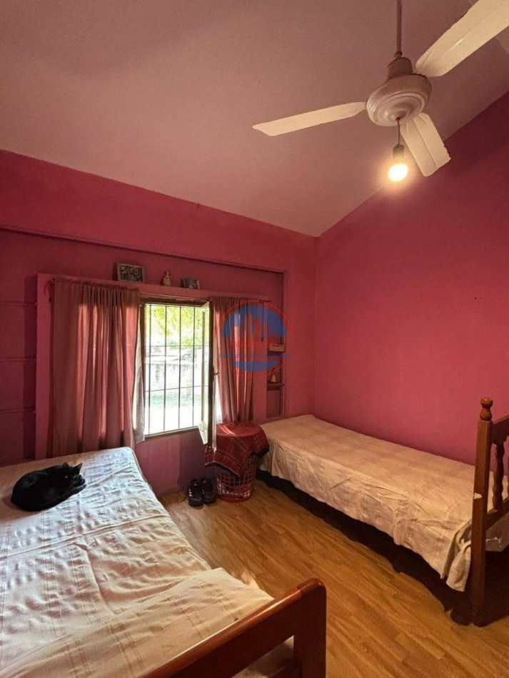 VILLA ALLENDE - CASA DE 4 DORMITORIOS.