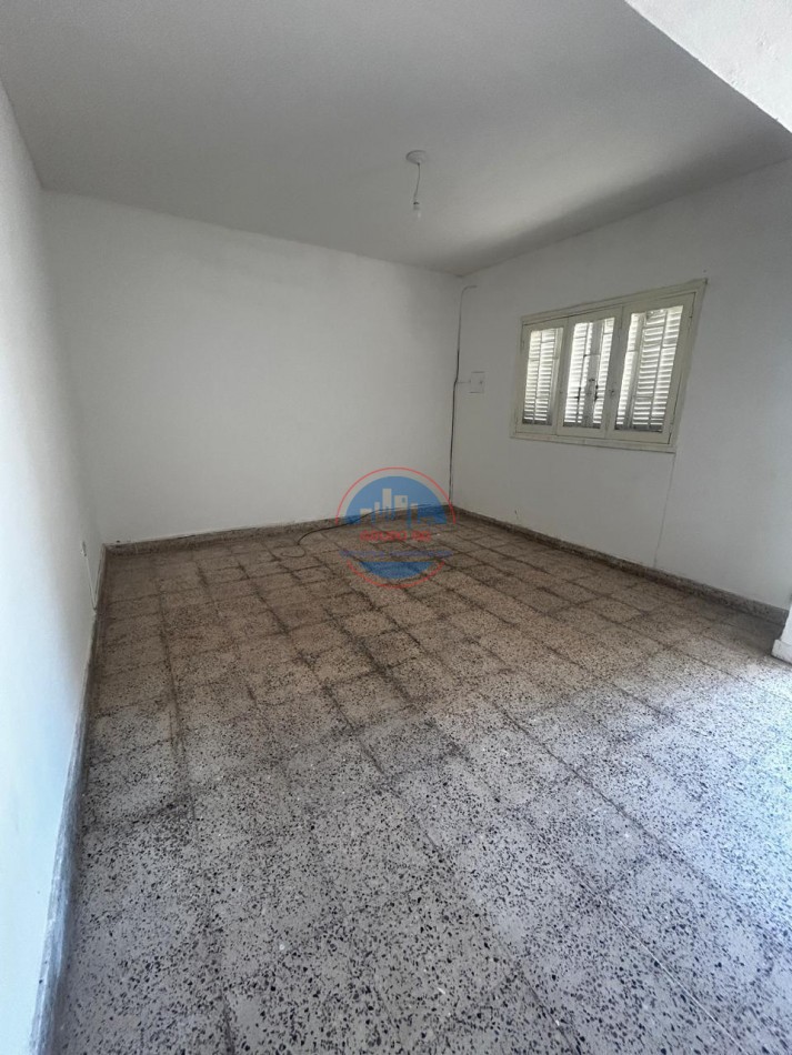 CASA EN VENTA DE 3 DORMITORIOS CON PATIO - GENERAL BUSTOS - CORDOBA.