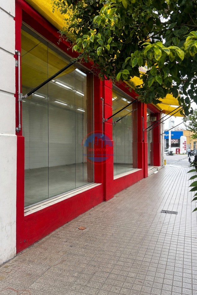 ALQUILER LOCAL SOBRE BULNES 1100