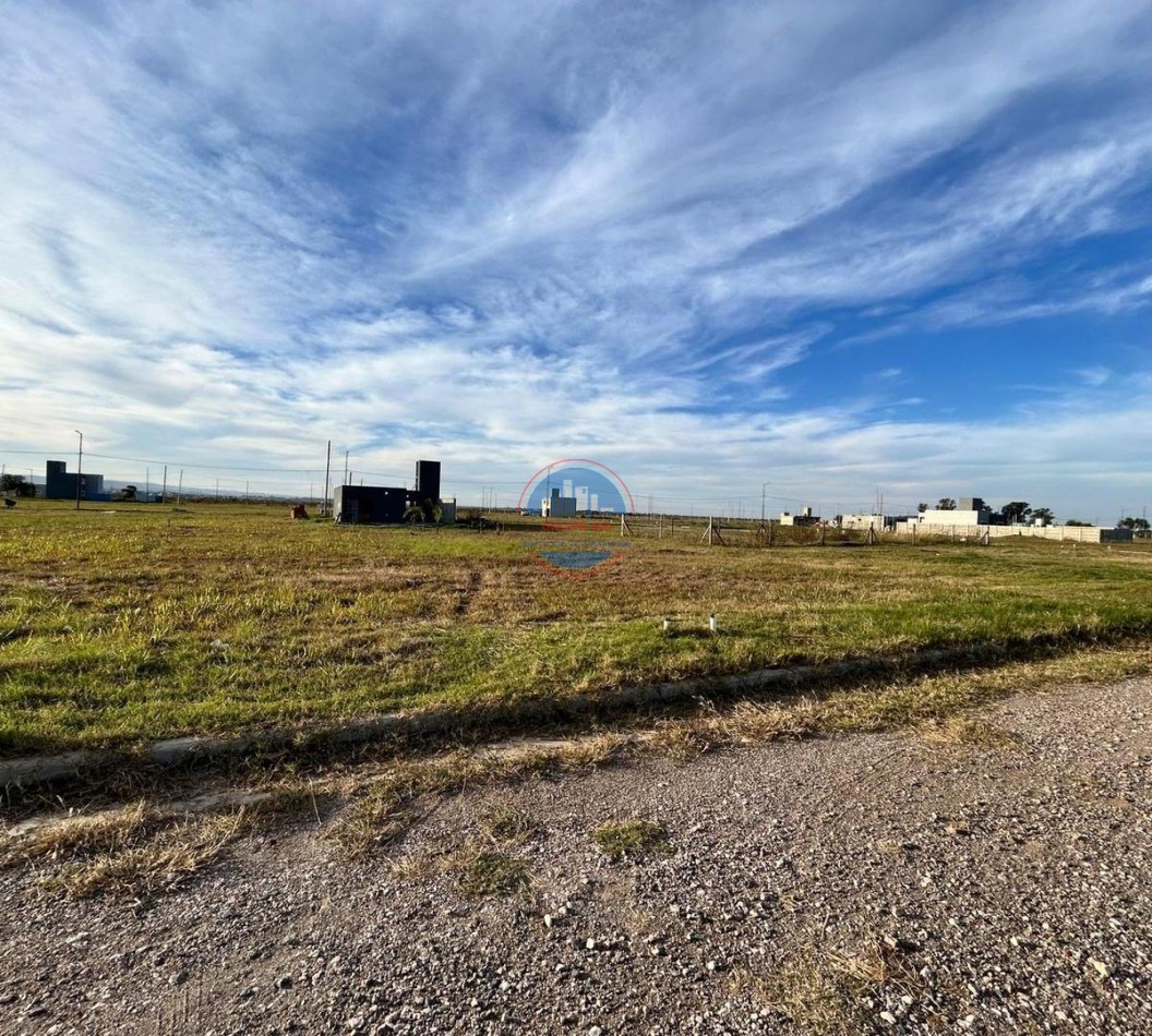 VENDO TERRENO EN BARRIO LA ERNESTINA - CAMINO MALAGUEÑO