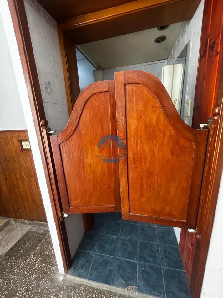 CASA EN VENTA DE 3 DORMITORIOS CON PATIO - GENERAL BUSTOS - CORDOBA.