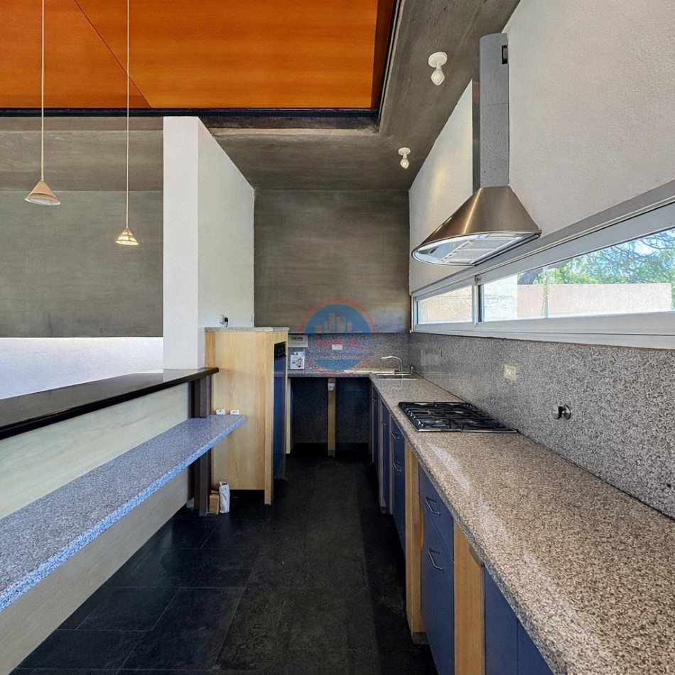 LAS DELICIAS - CASA EN ALQUILER 3 DORMITORIOS. 