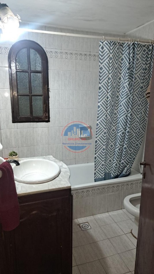 VENTA CASA EN VILLA GRAL BELGRANO CON PISCINA 
