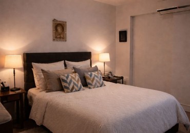 VENTA GENERAL PAZ - DEPARTAMENTO DE 2 DORMITORIOS FRENTE A LA PLAZA ALBERDI.